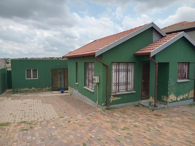 2 Bedroom House in Cosmo City