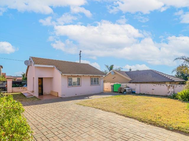 2 Bedroom House in Cosmo City