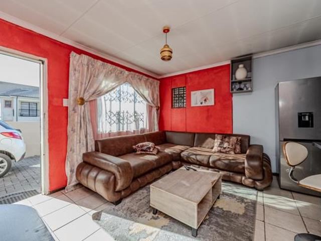 2 Bedroom House in Cosmo City