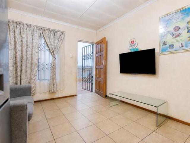 2 Bedroom House in Cosmo City