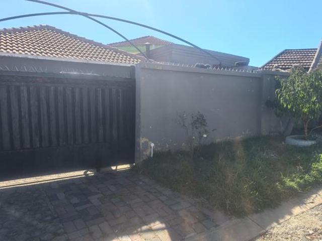 2 Bedroom House in Cosmo City