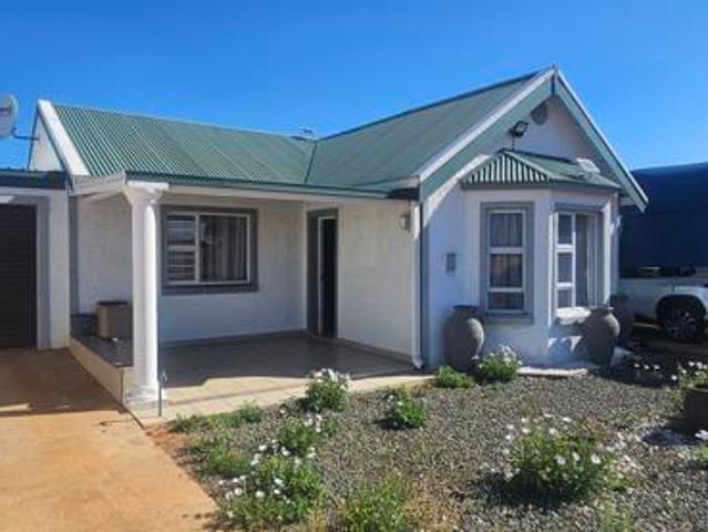 2 Bedroom House in Camelot
