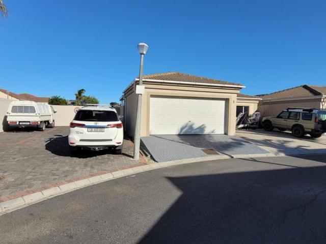 2 Bedroom House in Century City