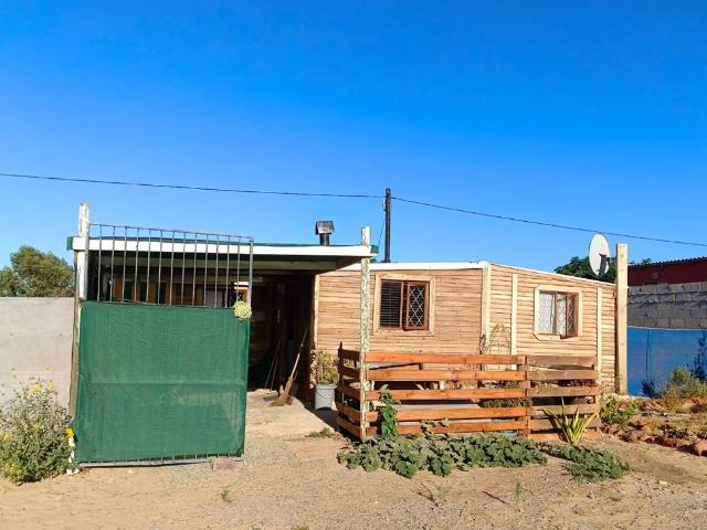 2 Bedroom House in Chatsworth