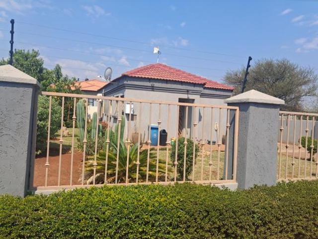 2 Bedroom House in Chroom Park