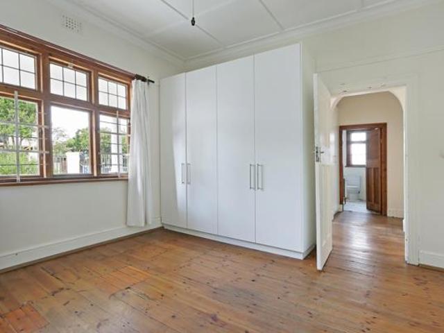 2 Bedroom House in Claremont