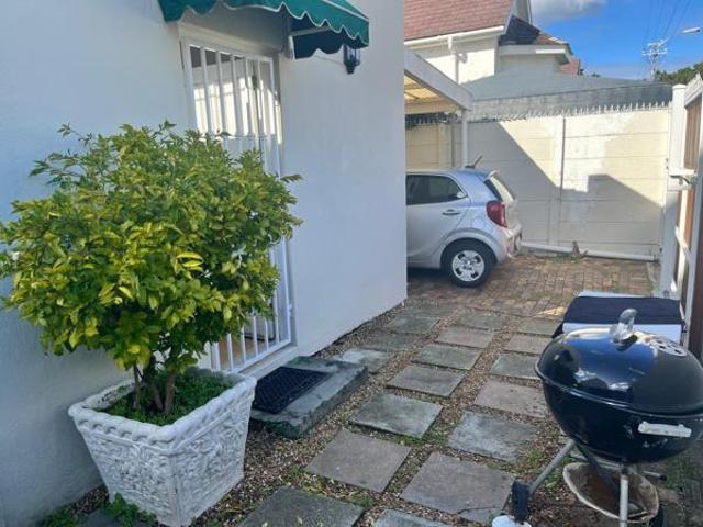 2 Bedroom House in Claremont