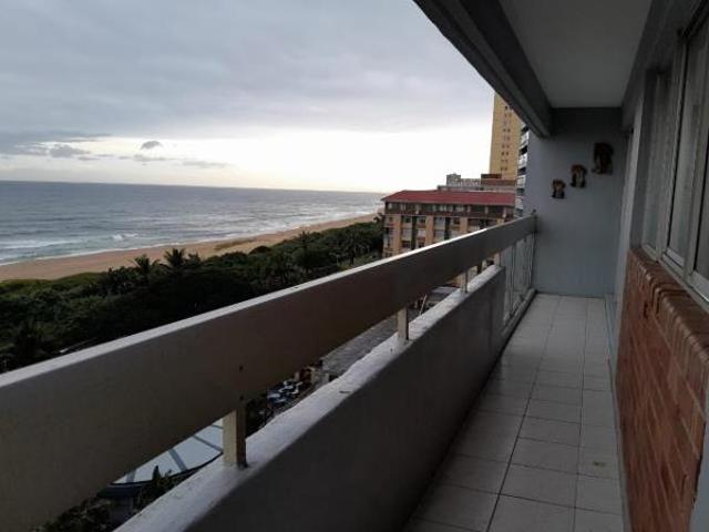2 Bedroom Apartment in Amanzimtoti