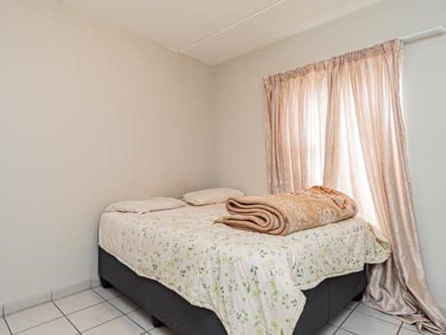 2 Bedroom House in Amberfield