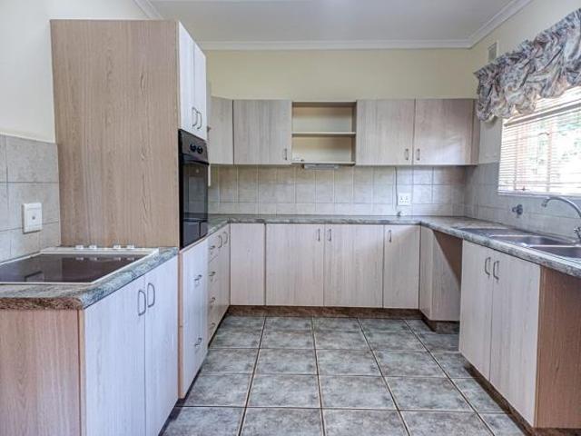 2 Bedroom House in Amberglen