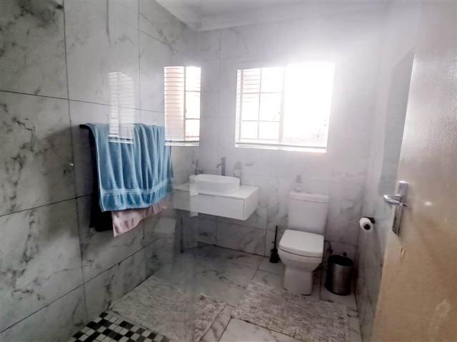 2 Bedroom House in Andeon AH
