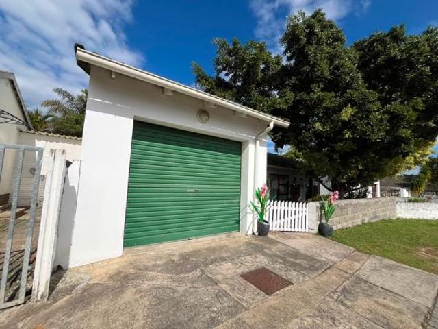 2 Bedroom House in Abbotsford