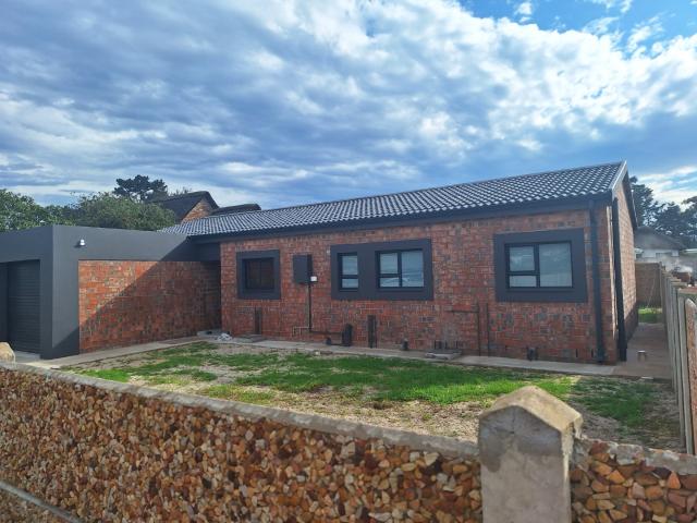2 Bedroom House in Albertinia