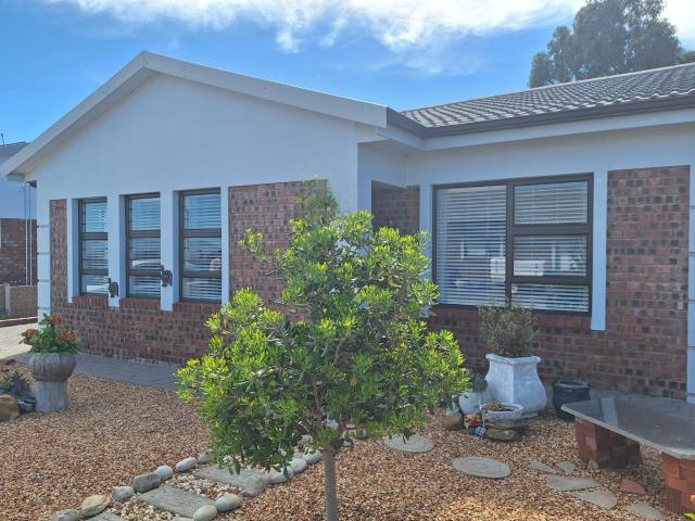 2 Bedroom House in Albertinia