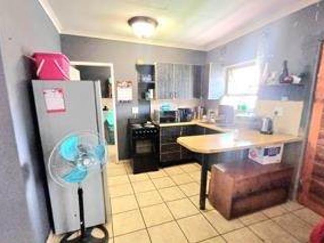 2 Bedroom House in Alberton