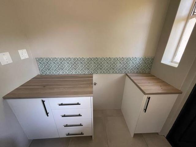 2 Bedroom House in Aston Bay