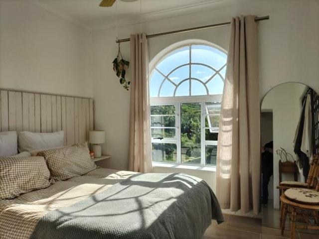 2 Bedroom House in Aston Bay