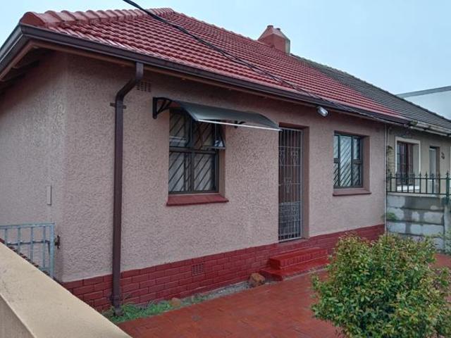 2 Bedroom House in Athlone