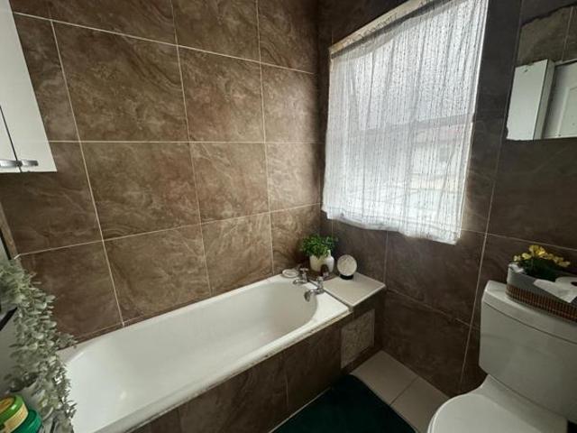 2 Bedroom House in Avondale