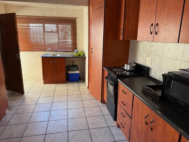 2 Bedroom House in Bo dorp