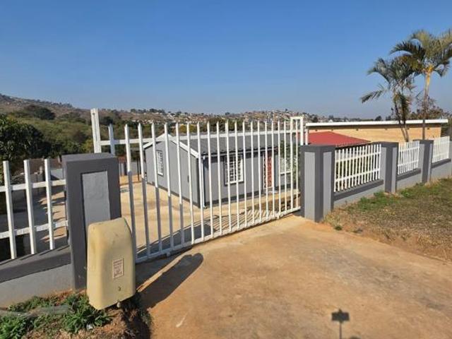 2 Bedroom House in Bombay Heights