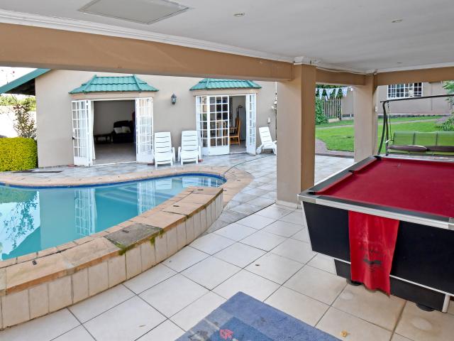 2 Bedroom House in Bordeaux
