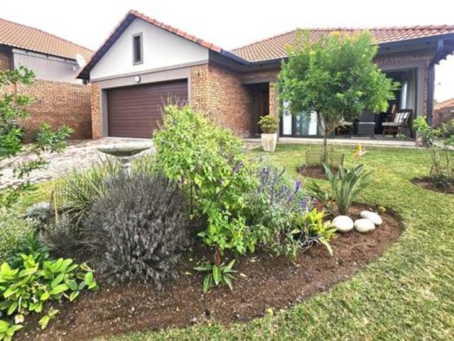 2 Bedroom House in Bateleur Estate