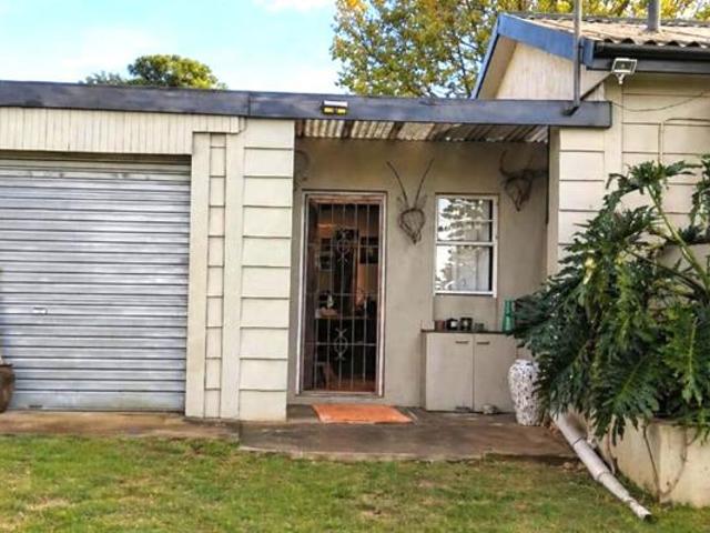 2 Bedroom House in Bathurst
