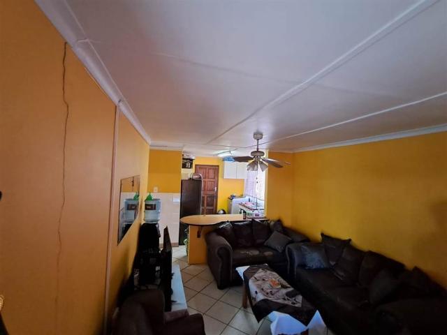 2 Bedroom House in Bethelsdorp
