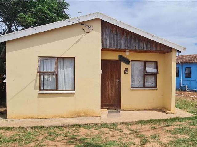2 Bedroom House in Bethelsdorp