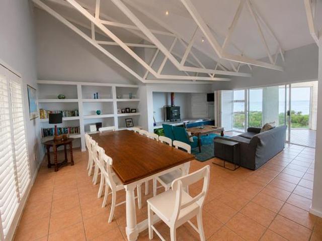 2 Bedroom House in Bettys Bay