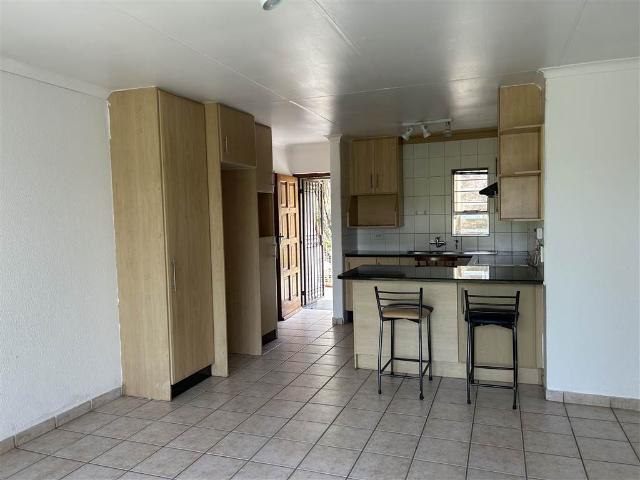 2 Bedroom House in Bedford Gardens