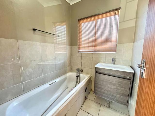 2 Bedroom House in Bendor