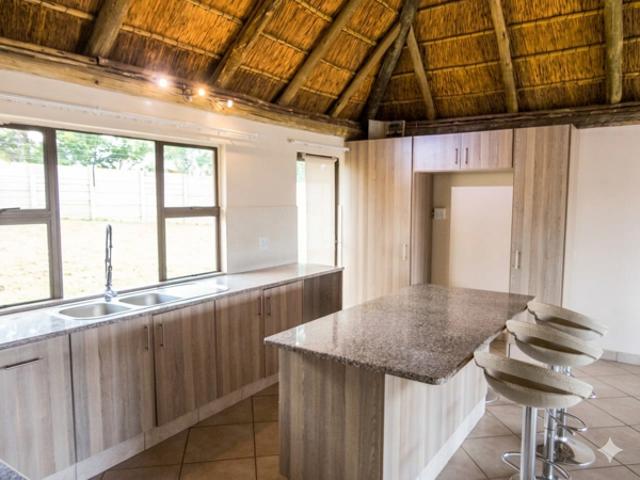 2 Bedroom House in Benoni AH