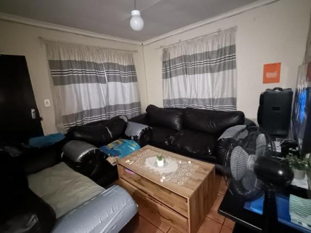 2 Bedroom House in Birch Acres
