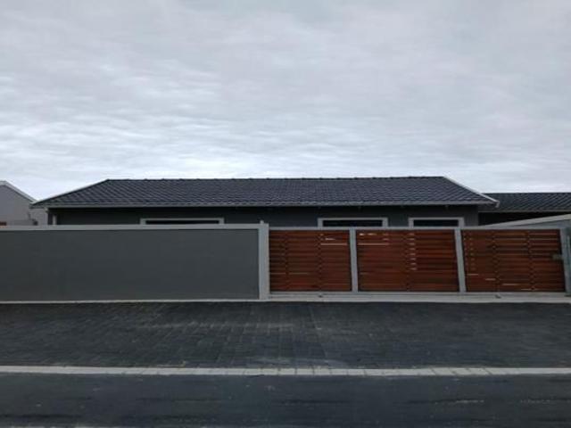 2 Bedroom House in Bluewater Bay
