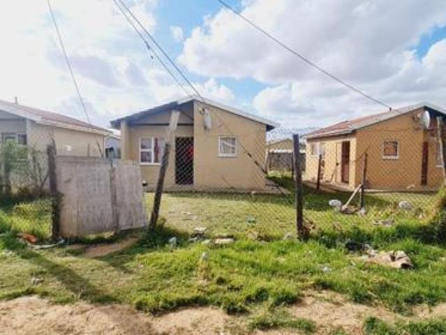 2 Bedroom House in Bloemendal