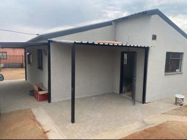 2 Bedroom House in Bloemfontein Central
