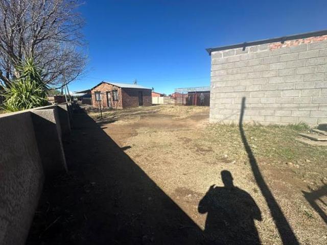 2 Bedroom House in Blomanda