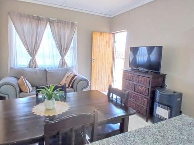 2 Bedroom House in Blomanda