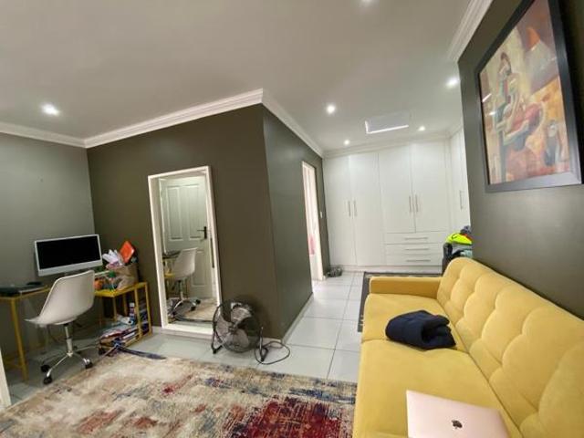 2 Bedroom House in Bryanston East