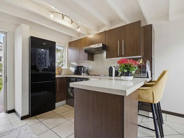 2 Bedroom House in Bryanston