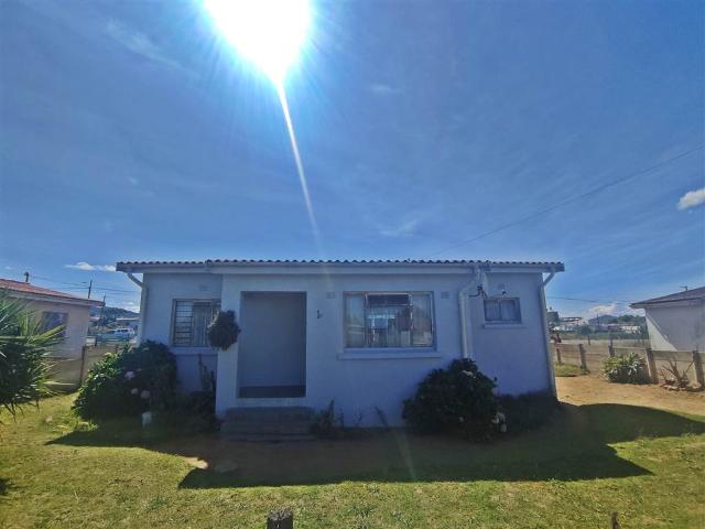 2 Bedroom House in Bredasdorp