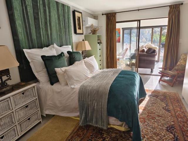 2 Bedroom House in Brenton On Lake