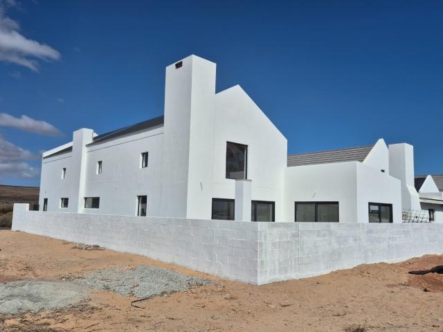 2 Bedroom House in Brittania Bay