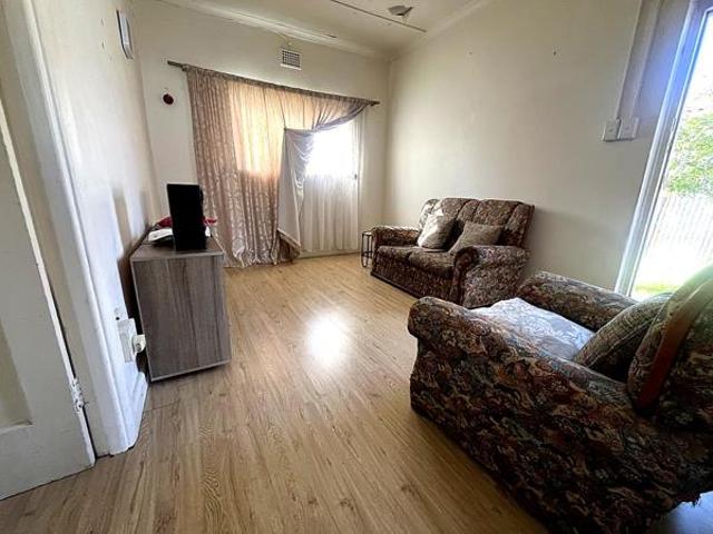 2 Bedroom House in Brooklyn