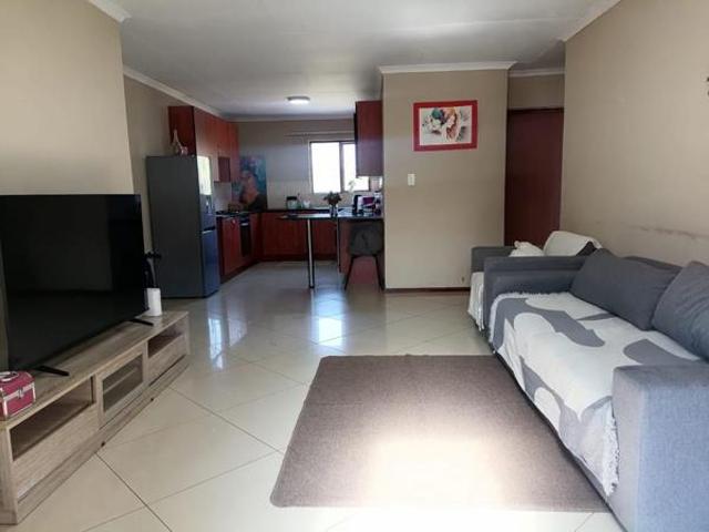2 Bedroom House in Roodepoort AH