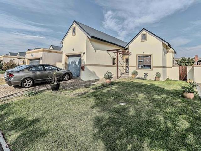 2 Bedroom House in Buh Rein Estate