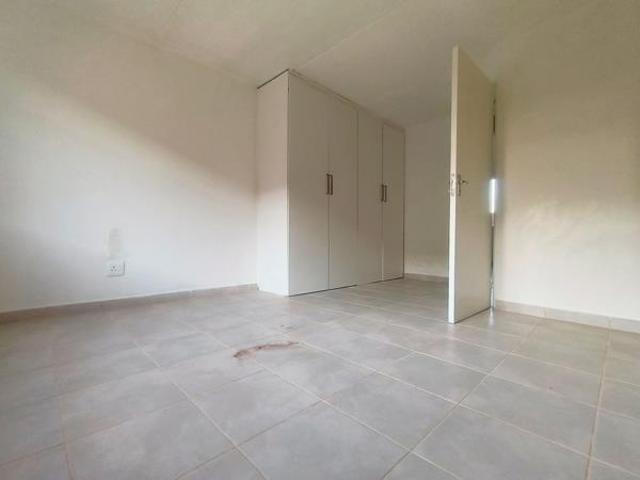 2 Bedroom House in Burgershoop