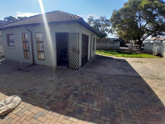 2 Bedroom House in Goudrand